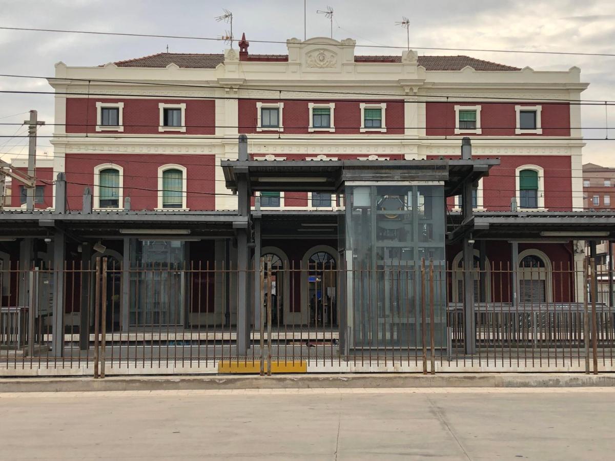Badarosa 2 House10Min To Barceloncity&Nearto Beach بادالونا المظهر الخارجي الصورة